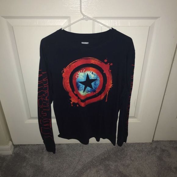 Captain America T-Shirt - Picture 1 of 1